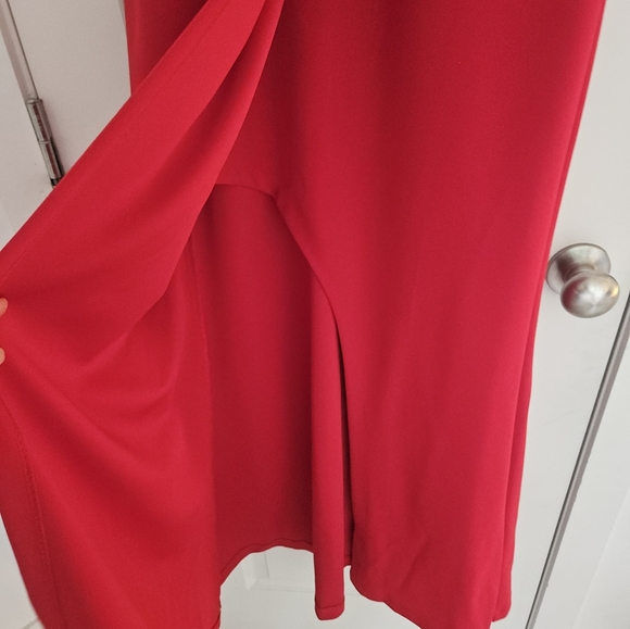 Beautiful Long Red Dress Size 8 - Picture 3 of 5